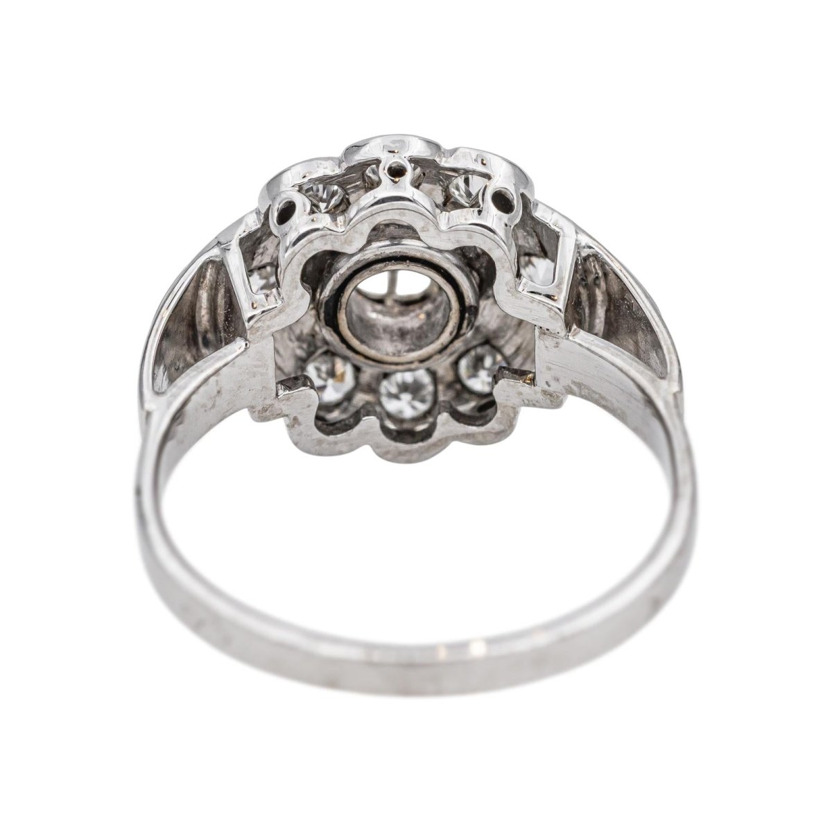 Bague Marguerite en or blanc, platine et diamants - Castafiore