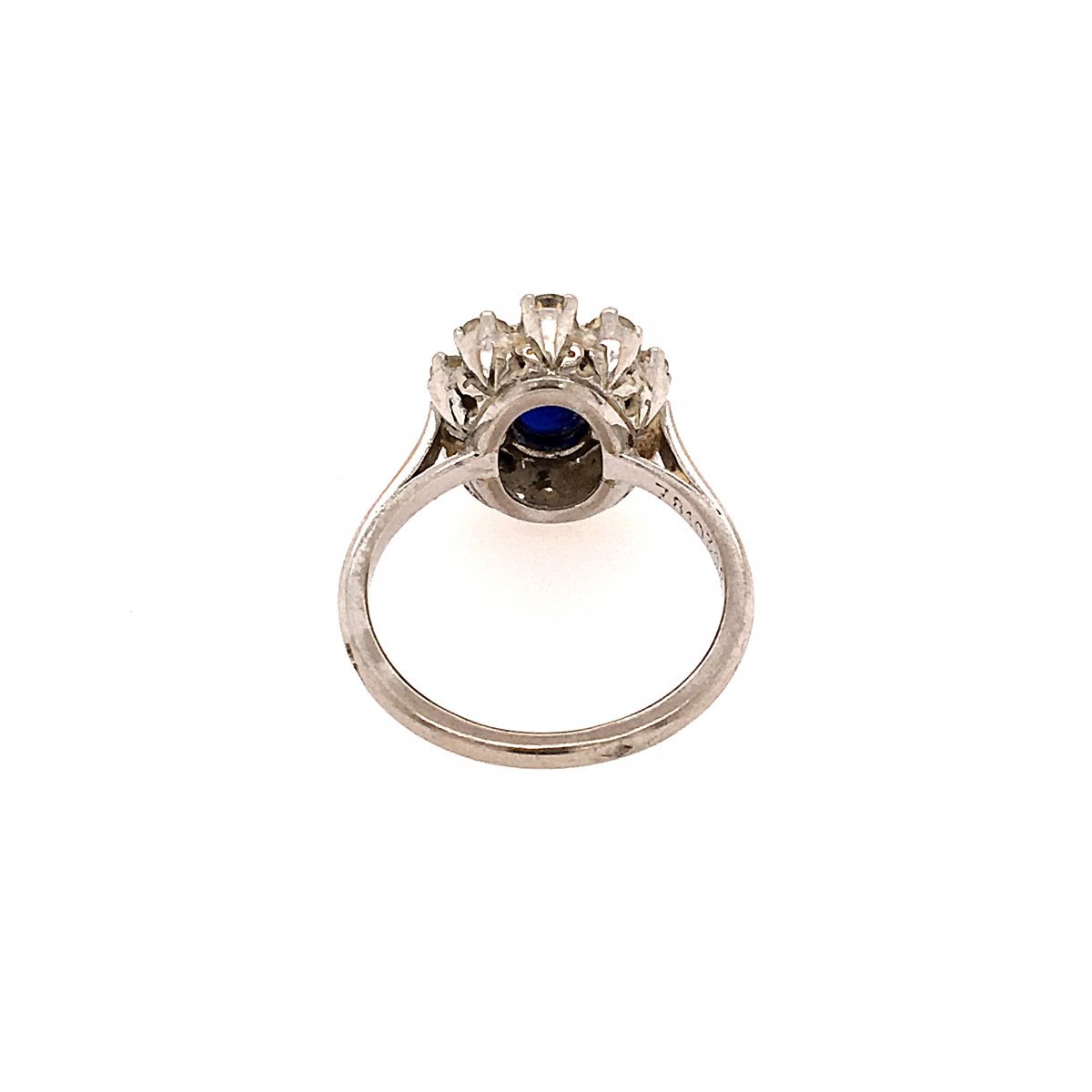 Bague Marguerite en or blanc, platine, saphir et diamants - Castafiore