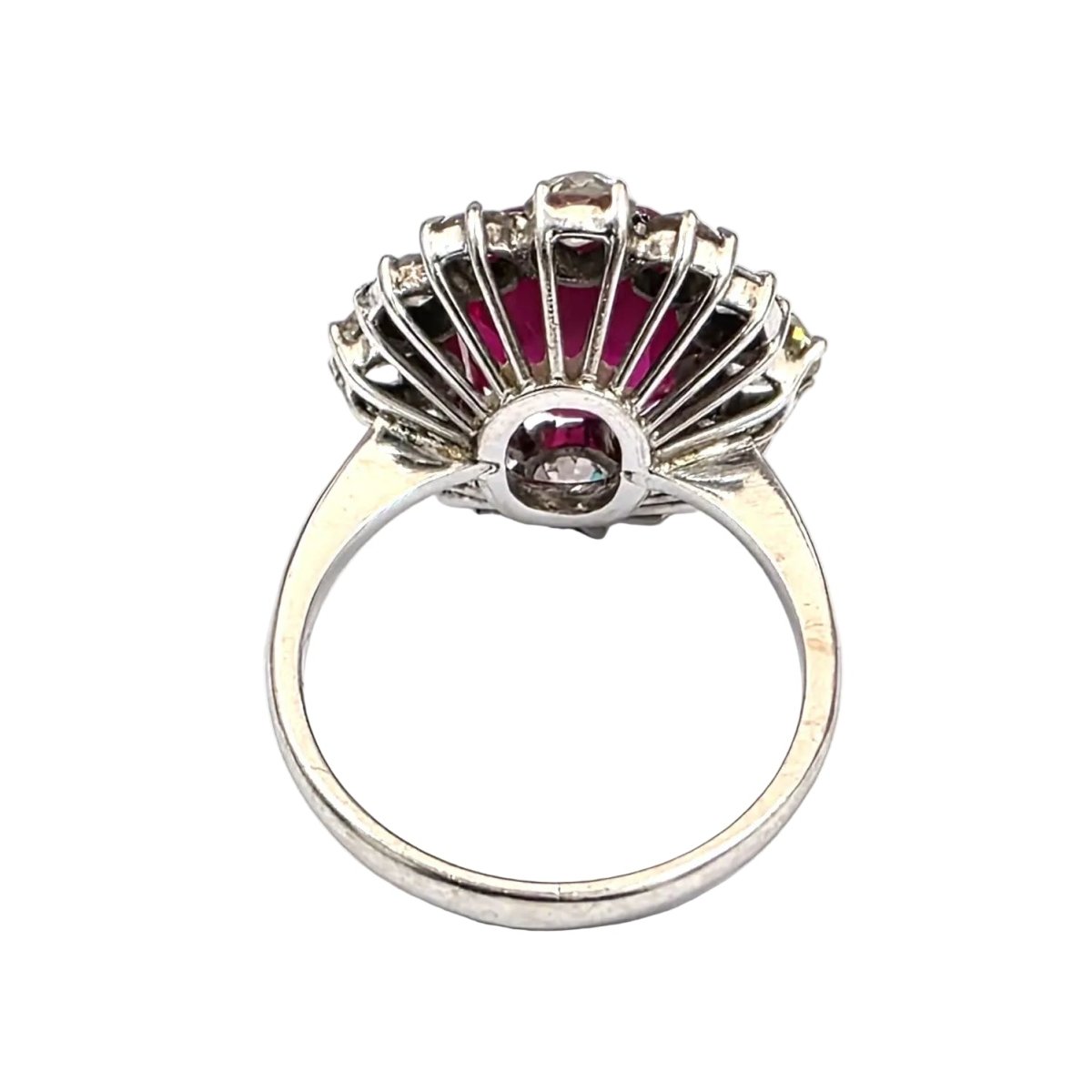 Bague Marguerite en or blanc, rubis et diamants - Castafiore