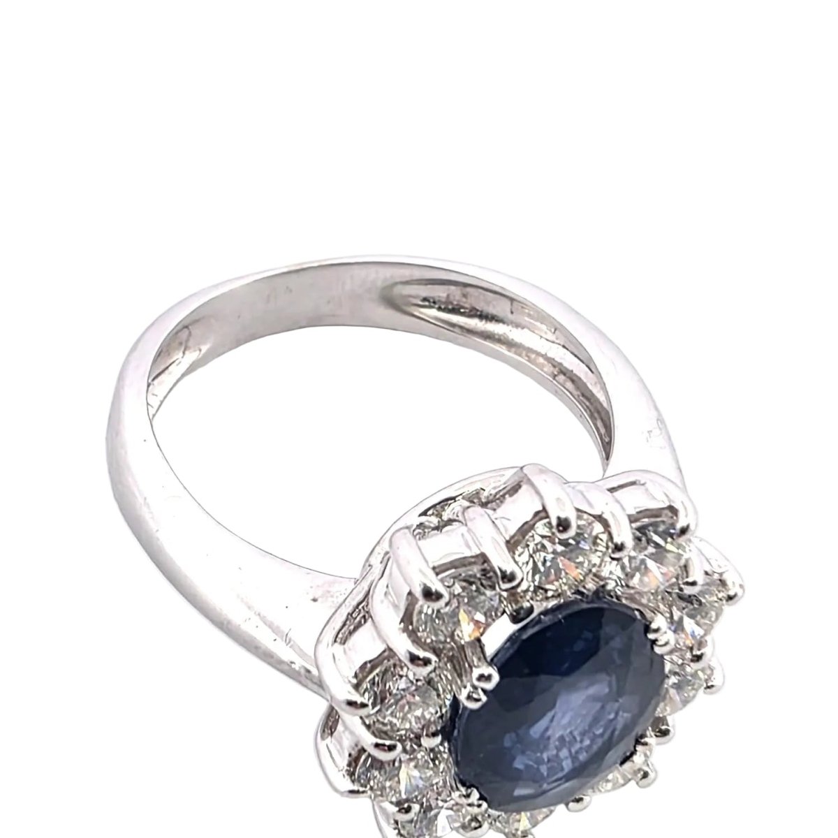 Bague Marguerite en or blanc, saphir et diamants - Castafiore