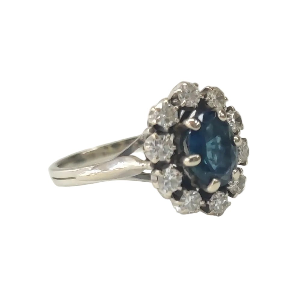 Bague Marguerite en or blanc, saphir et diamants - Castafiore