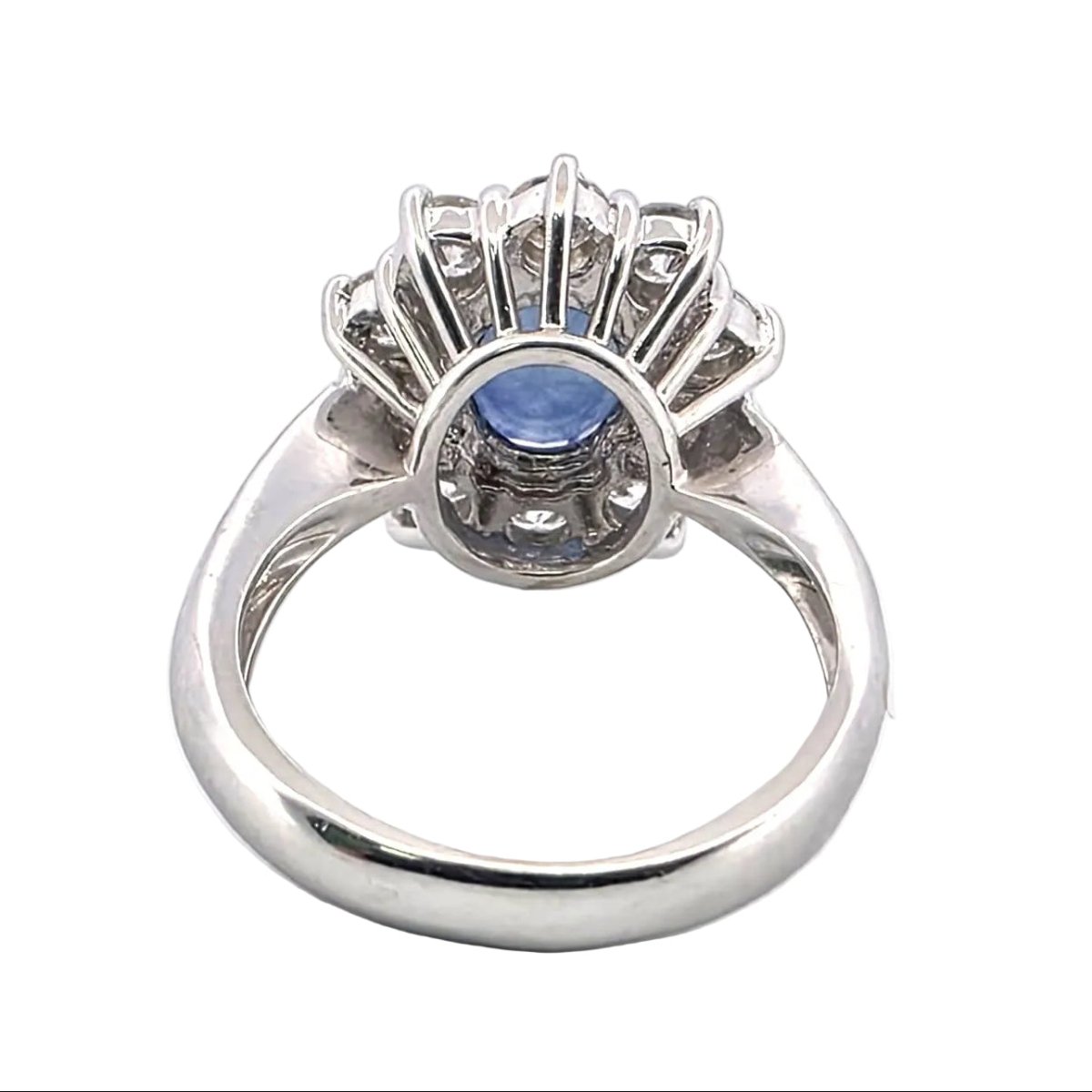 Bague Marguerite en or blanc, saphir et diamants - Castafiore