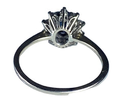Bague Marguerite en or blanc, saphir et diamants - Castafiore