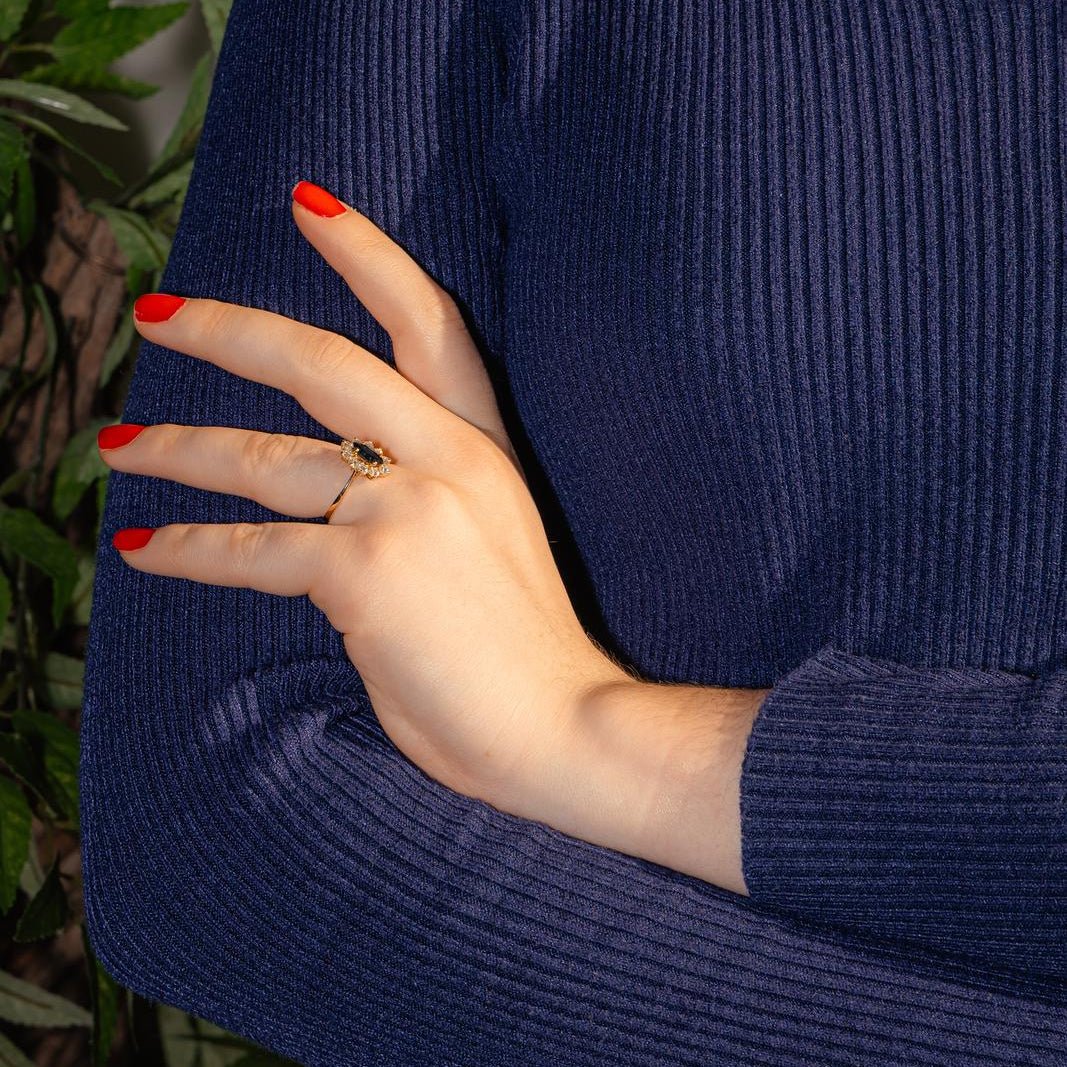 Bague Marguerite en or jaune, émeraude et diamants - Castafiore