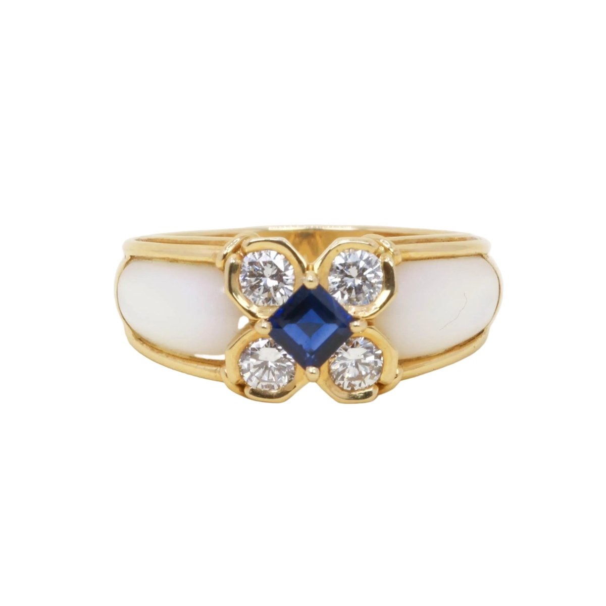 Bague Marguerite en or jaune, nacre, saphir et diamants - Castafiore