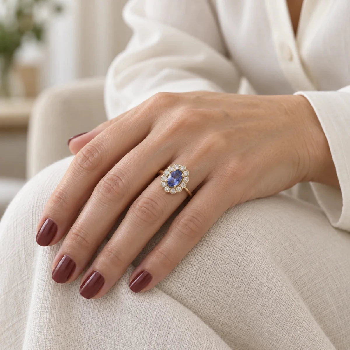 Bague Marguerite en or jaune, saphir et diamants - Castafiore