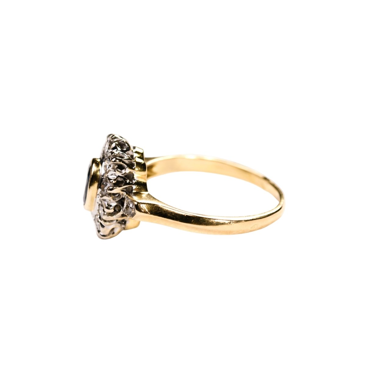 Bague Marguerite en or jaune, saphir, et diamants - Castafiore