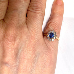 Bague Marguerite en or jaune, saphir et diamants - Castafiore