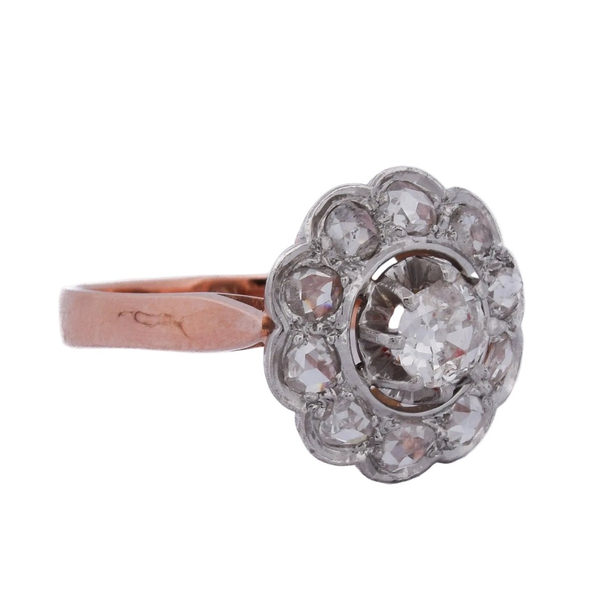 Bague Marguerite en or rose, platine et diamants - Castafiore