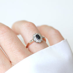 Bague Marguerite en or rose, platine, saphir et diamants - Castafiore