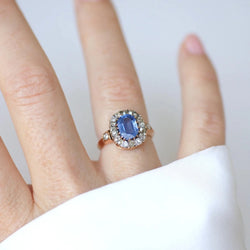 Bague Marguerite en or rose, saphir et diamants - Castafiore