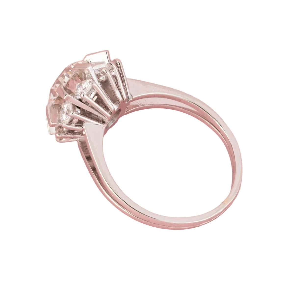 Bague Marguerite en platine et diamants - Castafiore