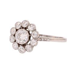 Bague Marguerite en platine et diamants - Castafiore