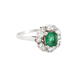 Bague Marguerite MELLERIO en platine, émeraude et diamants - Castafiore