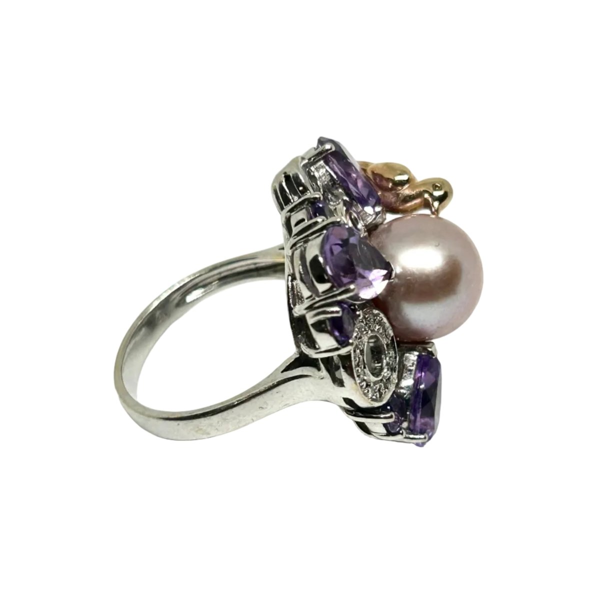 Bague Marguerite RAMBAUD "Pie" en or blanc, perle, améthystes et diamants - Castafiore
