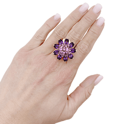 Bague Marguerite VAN CLEEF & ARPELS "Fleurs d'Hawaï" en or jaune , saphirs et améthyste - Castafiore
