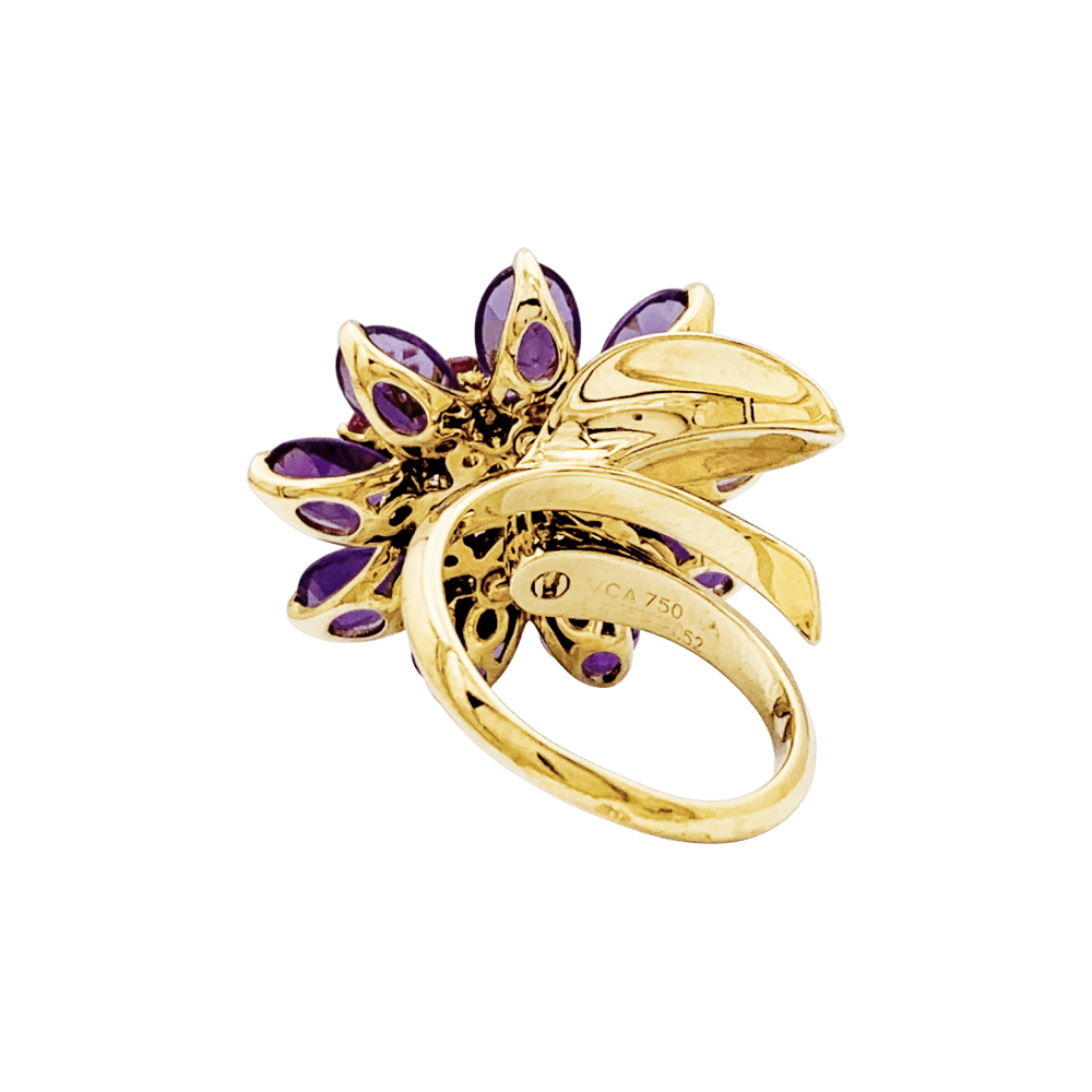 Bague Marguerite VAN CLEEF & ARPELS "Fleurs d'Hawaï" en or jaune , saphirs et améthyste - Castafiore