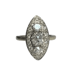 Bague Marquise en or blanc et diamants