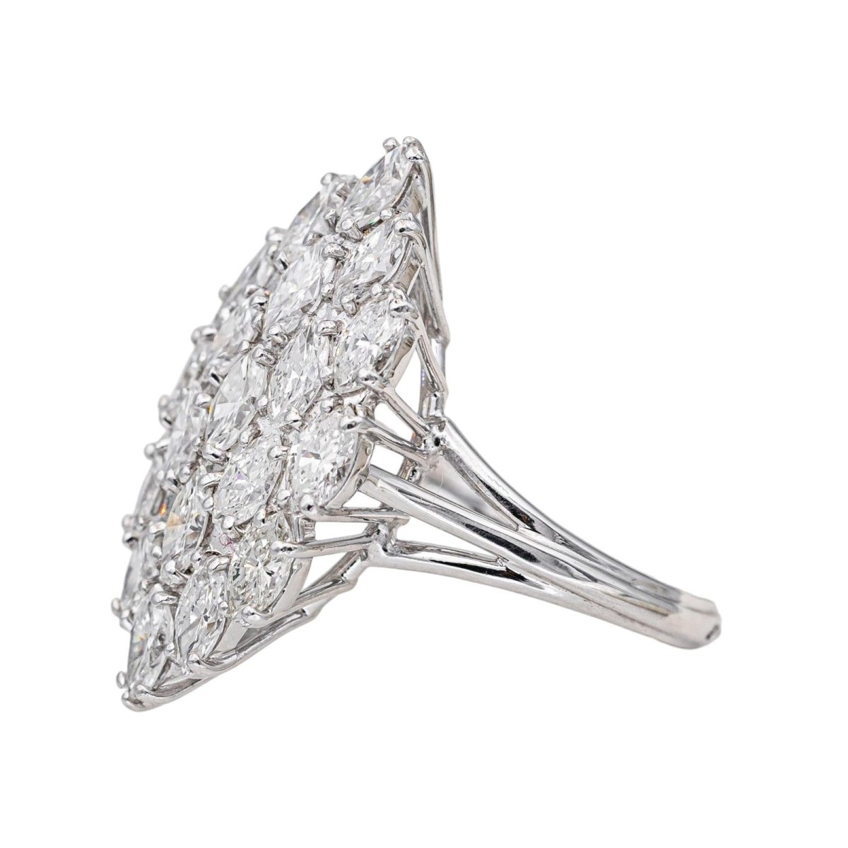 Bague Marquise en or blanc, platine et diamants - Castafiore