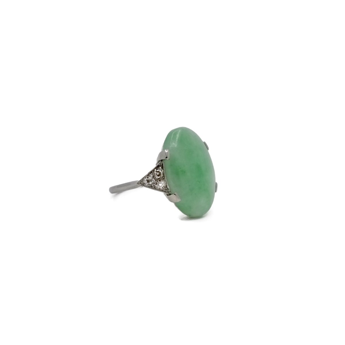 Bague Marquise en or blanc, platine, jade et diamants - Castafiore