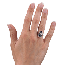 Bague Marquise en or jaune, or blanc, saphirs et diamant - Castafiore