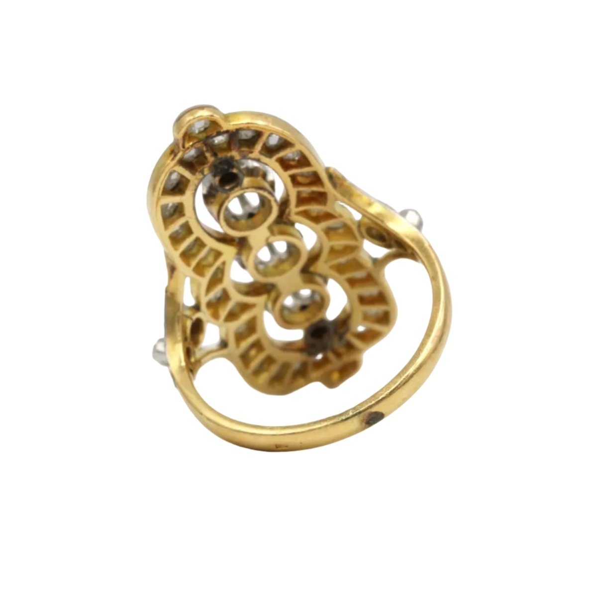 Bague Marquise en or jaune, platine, et diamants - Castafiore