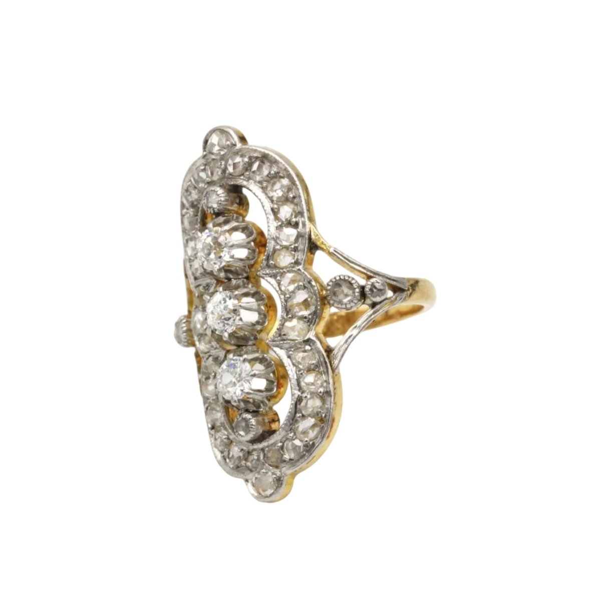 Bague Marquise en or jaune, platine, et diamants - Castafiore