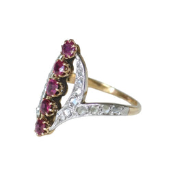 Bague Marquise en or jaune, platine, rubis et diamants - Castafiore