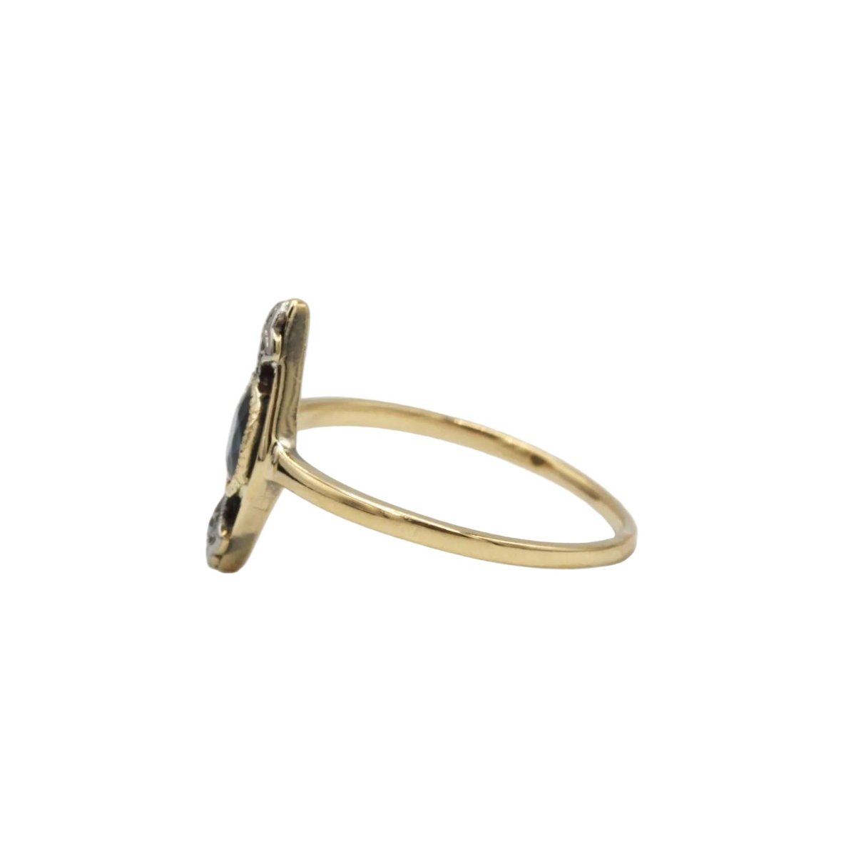 Bague Marquise en or jaune, platine, saphir et diamants - Castafiore