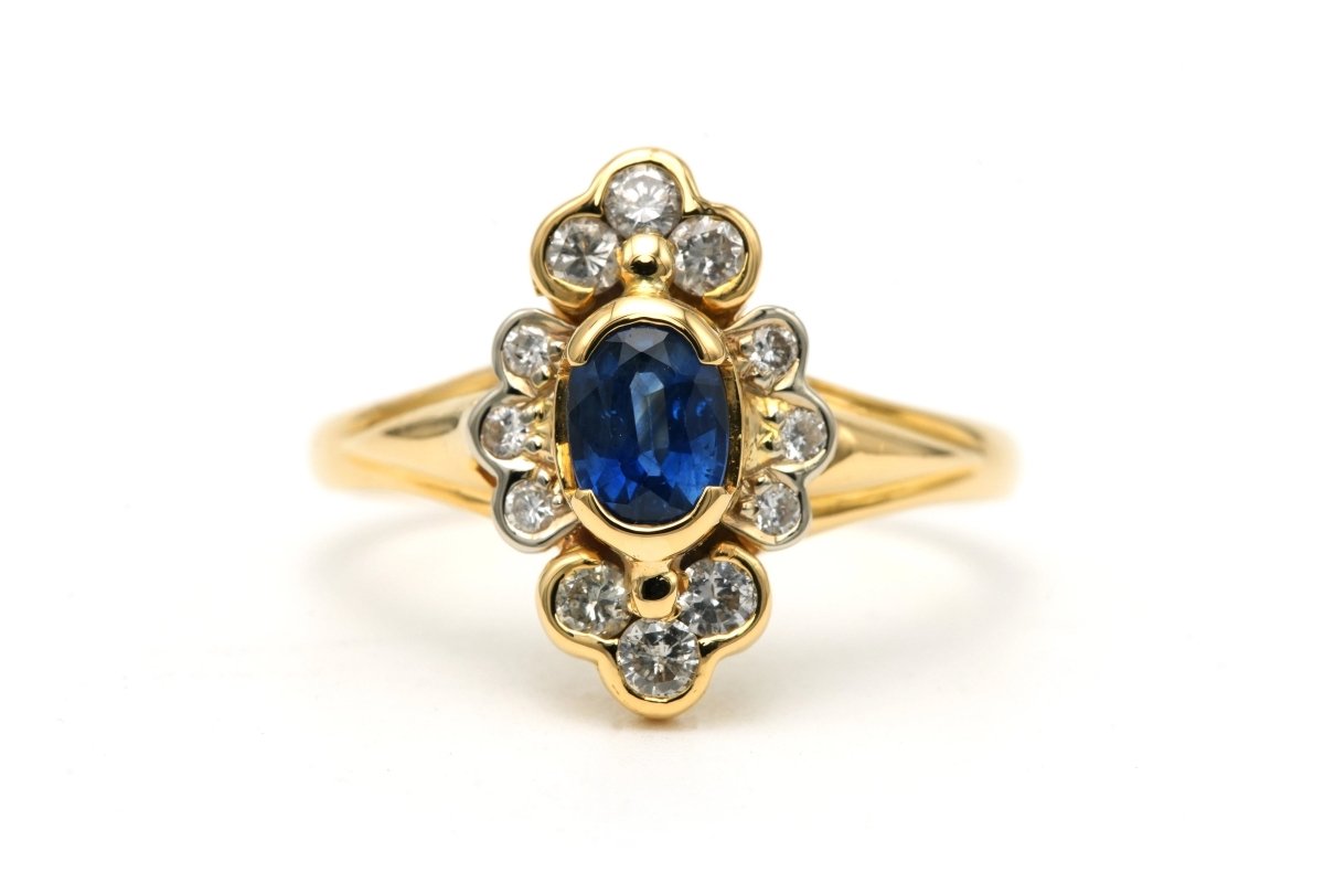 Bague Marquise en or jaune, saphir et diamants - Castafiore