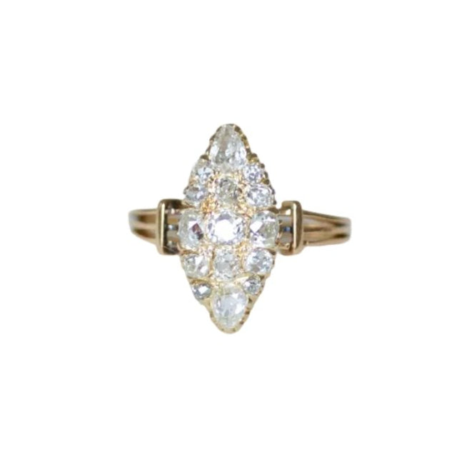 Bague Marquise en or rose et diamants - Castafiore