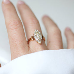 Bague Marquise en or rose et diamants - Castafiore