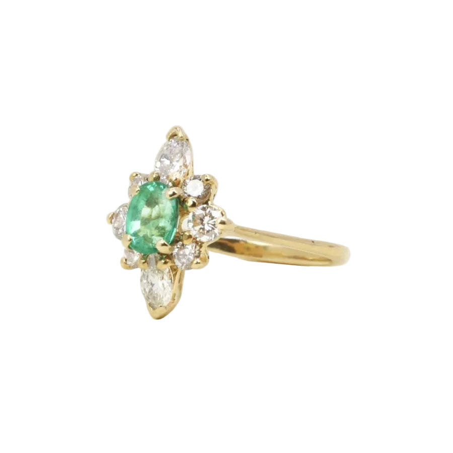 Bague marquise or jaune émeraude ovale diamants - Castafiore