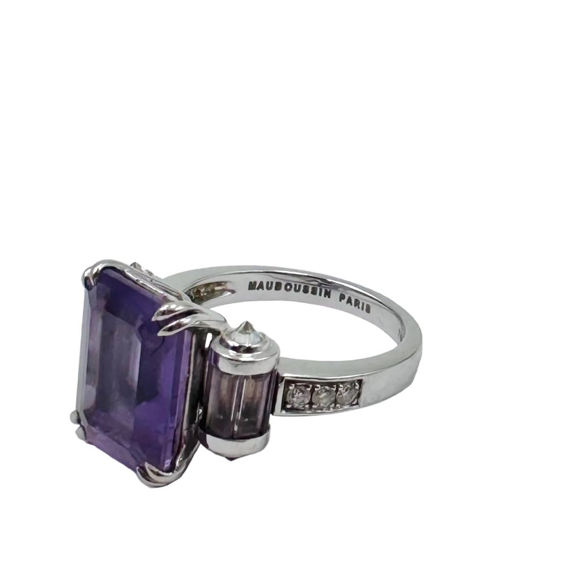 Bague MAUBOUSSIN "Couleur Baiser" en or blanc, améthystes et diamants - Castafiore