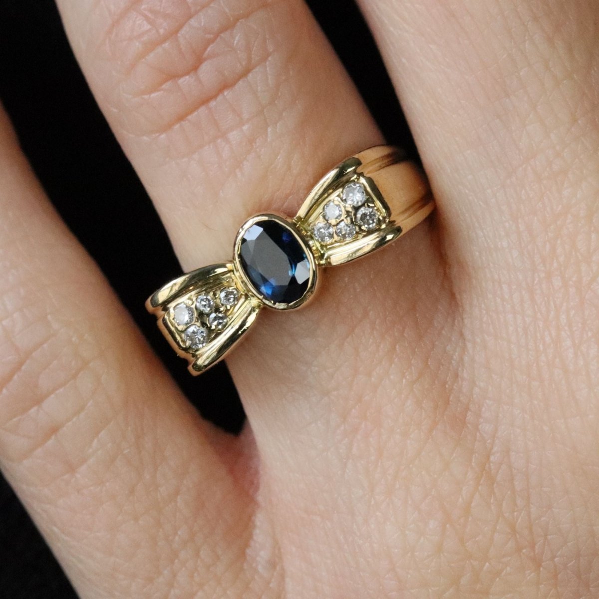 Bague nœud en or jaune saphir et diamants - Castafiore