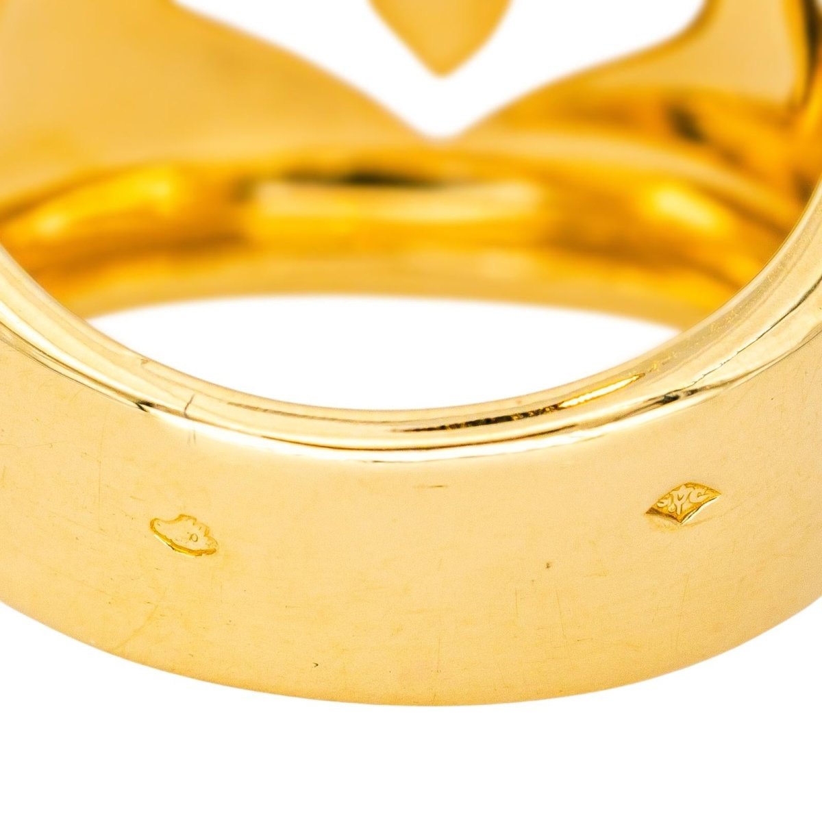 Bague O.J. PERRIN "Cœur Légende" en or jaune - Castafiore