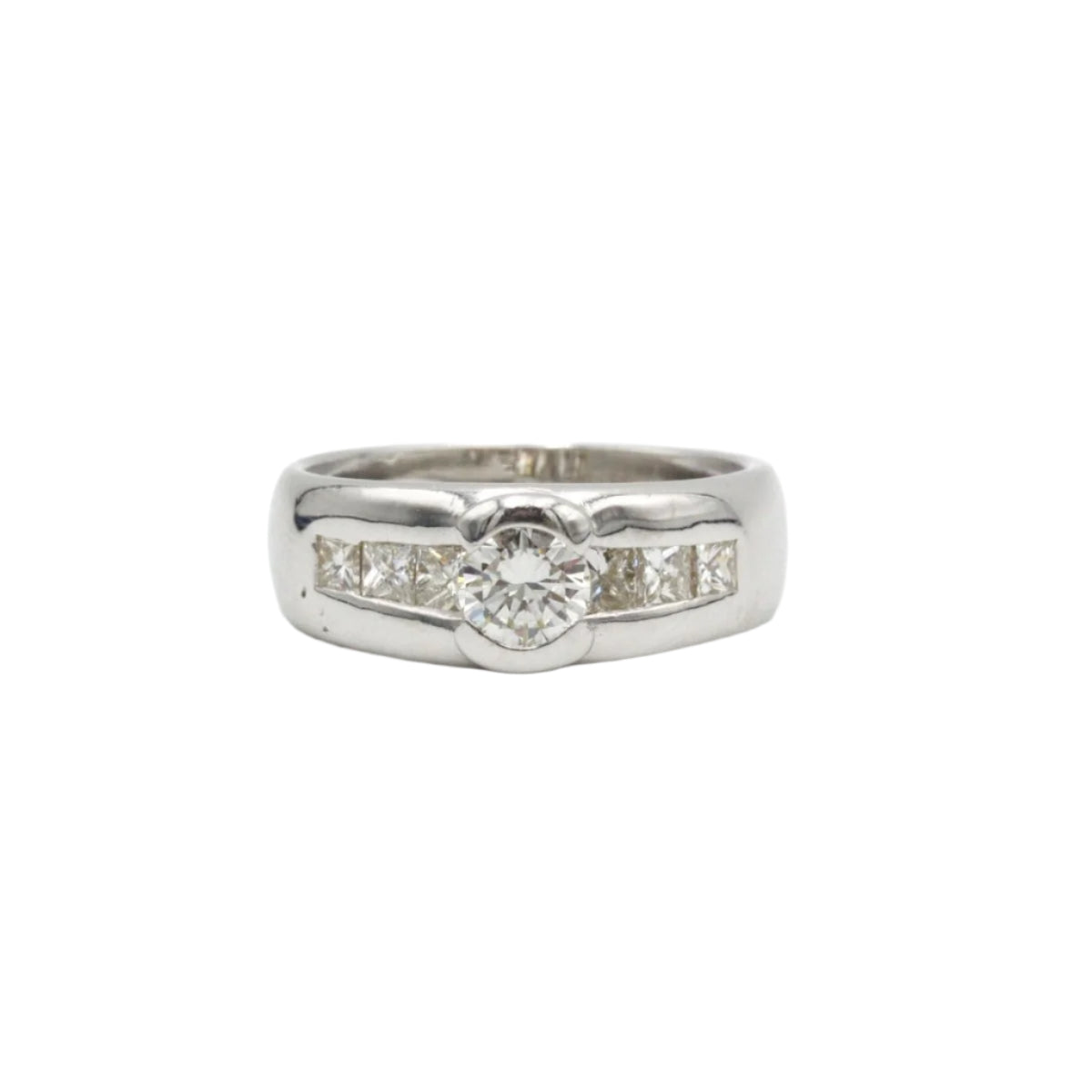 Bague - Or blanc et diamants - Castafiore