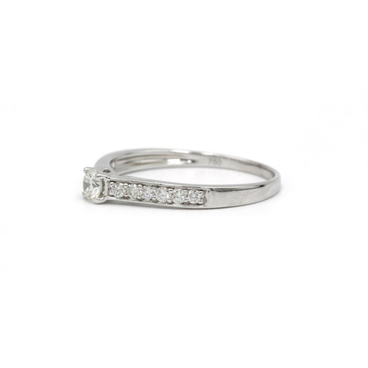 Bague - Or blanc et diamants - Castafiore