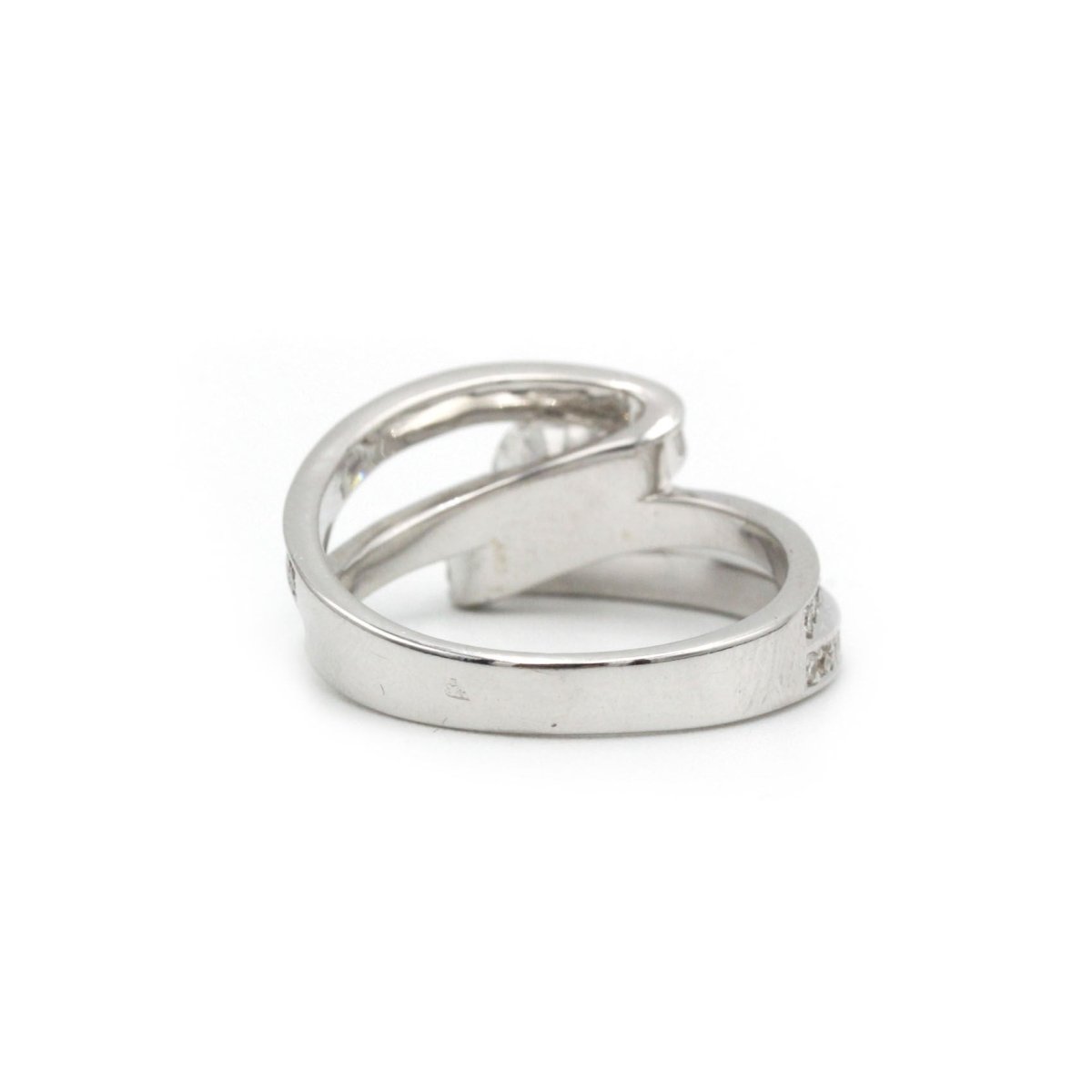 Bague - Or blanc et diamants - Castafiore