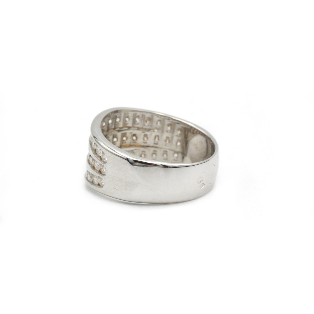 Bague - Or blanc et diamants - Castafiore