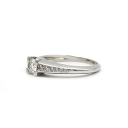 Bague - Or blanc et diamants - Castafiore