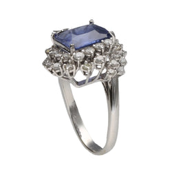 Bague Or gris 18k avec Saphir de Ceylan et diamants brillants. Taille 52 vers 1970. - Castafiore