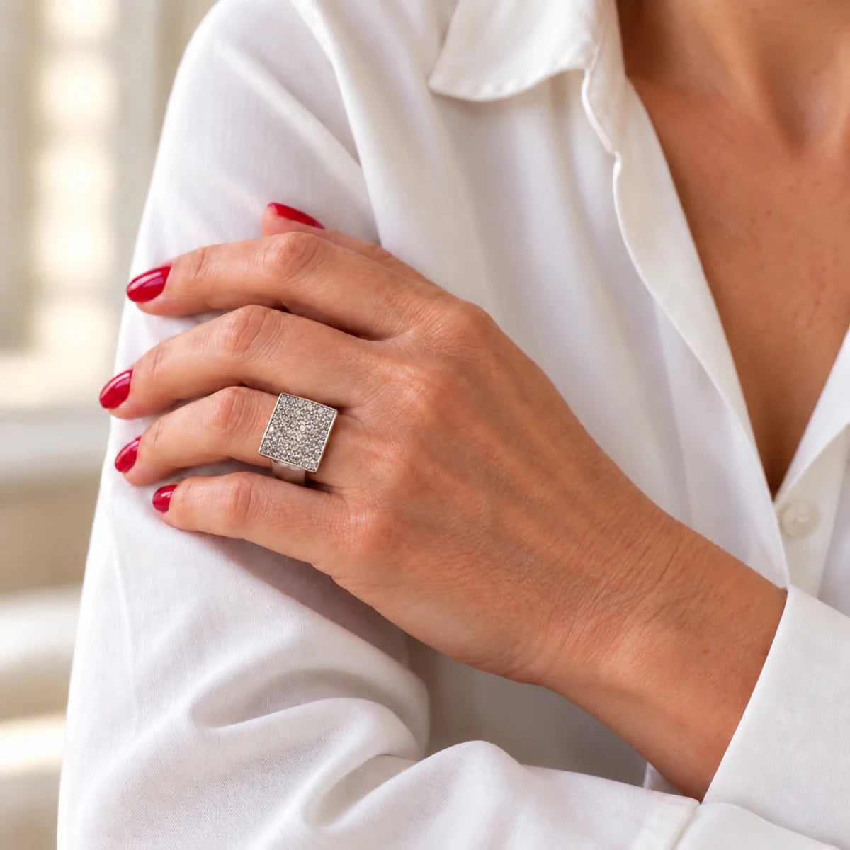 Bague Pavée en or blanc et diamants - Castafiore