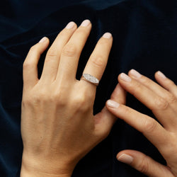 Bague Pavée en or blanc et diamants - Castafiore