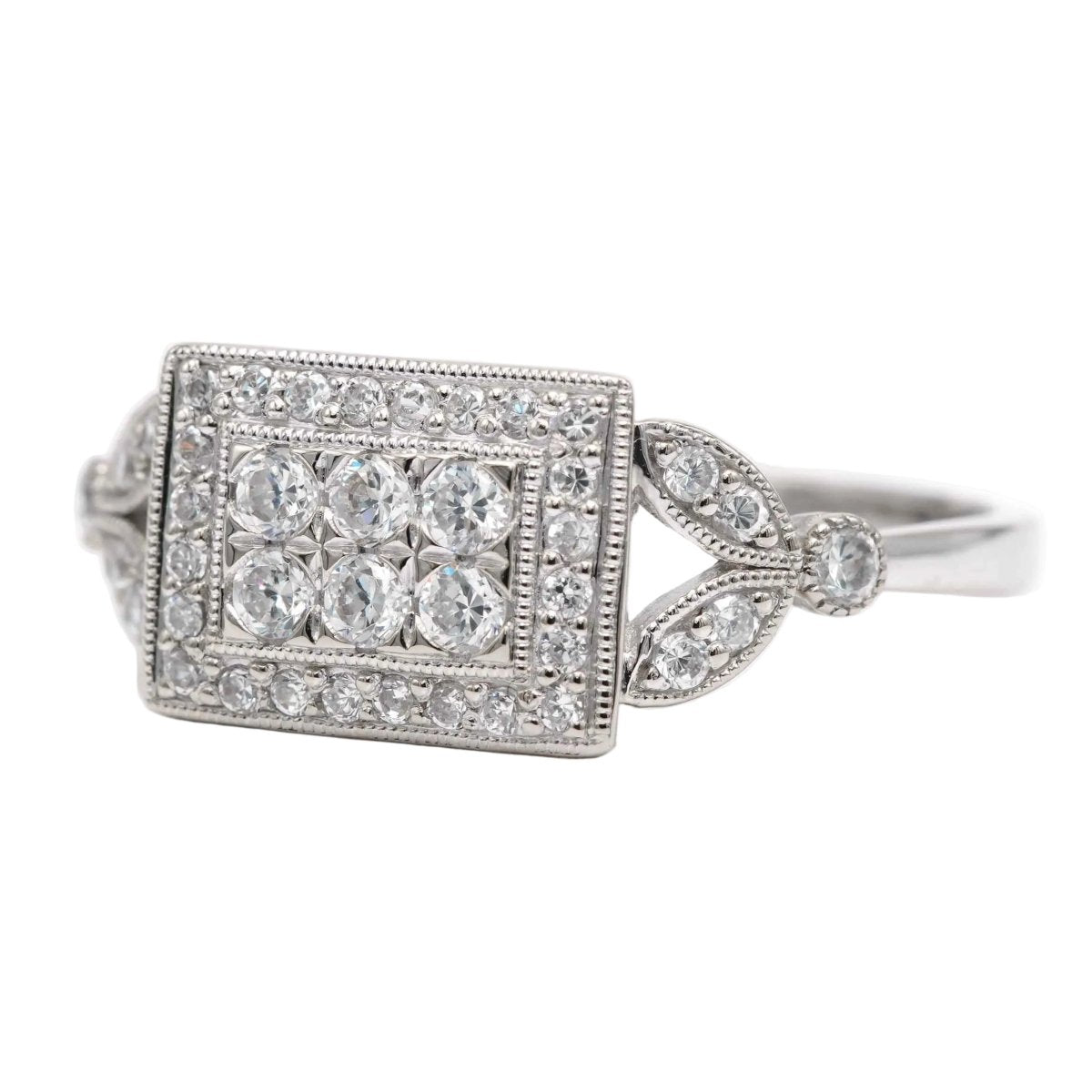 Bague Pavée en or blanc et zirconiums - Castafiore