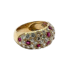 Bague Pavée en or jaune, rubis et diamants - Castafiore