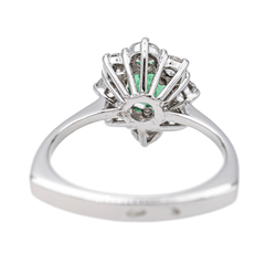 Bague Pomadour en or blanc, émeraude et diamants - Castafiore