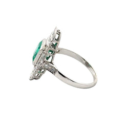 Bague Pompadour en or blanc, émeraude et diamants - Castafiore