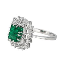 Bague Pompadour en or blanc, émeraude et diamants - Castafiore