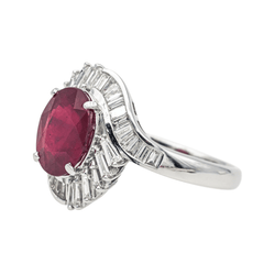 Bague Pompadour en or blanc, rubis et diamants - Castafiore